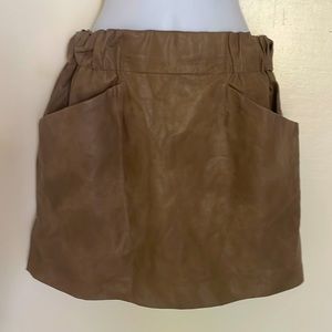 Zara Basic faux leather pockets accent hazelnut brown mini skirt lined sz Small